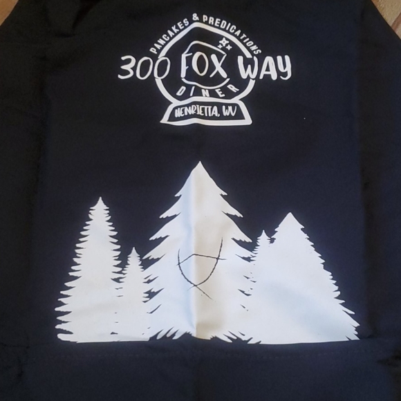 Raven Cycle inspired Owlcrate apron - Picture 2 of 6